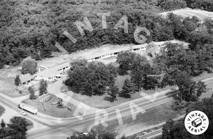 Trailside Motel (Villa Mar Motel) - 1982 Aerial (newer photo)